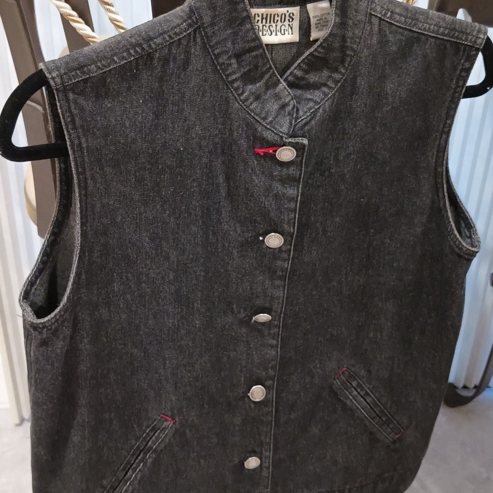 Chicos - Picture 5 of 5